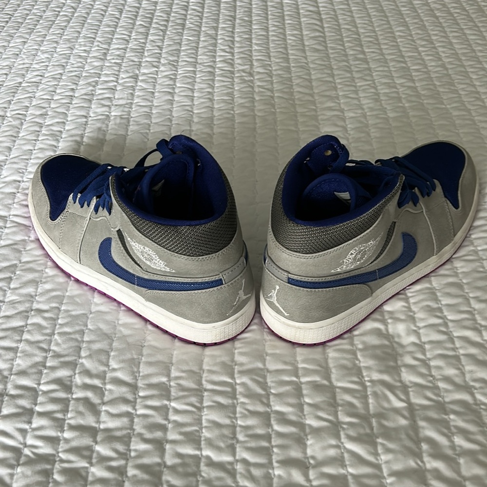 Nike Air Jordan 1 Mid Sneakers, Mens size 10 - Picture 7 of 14